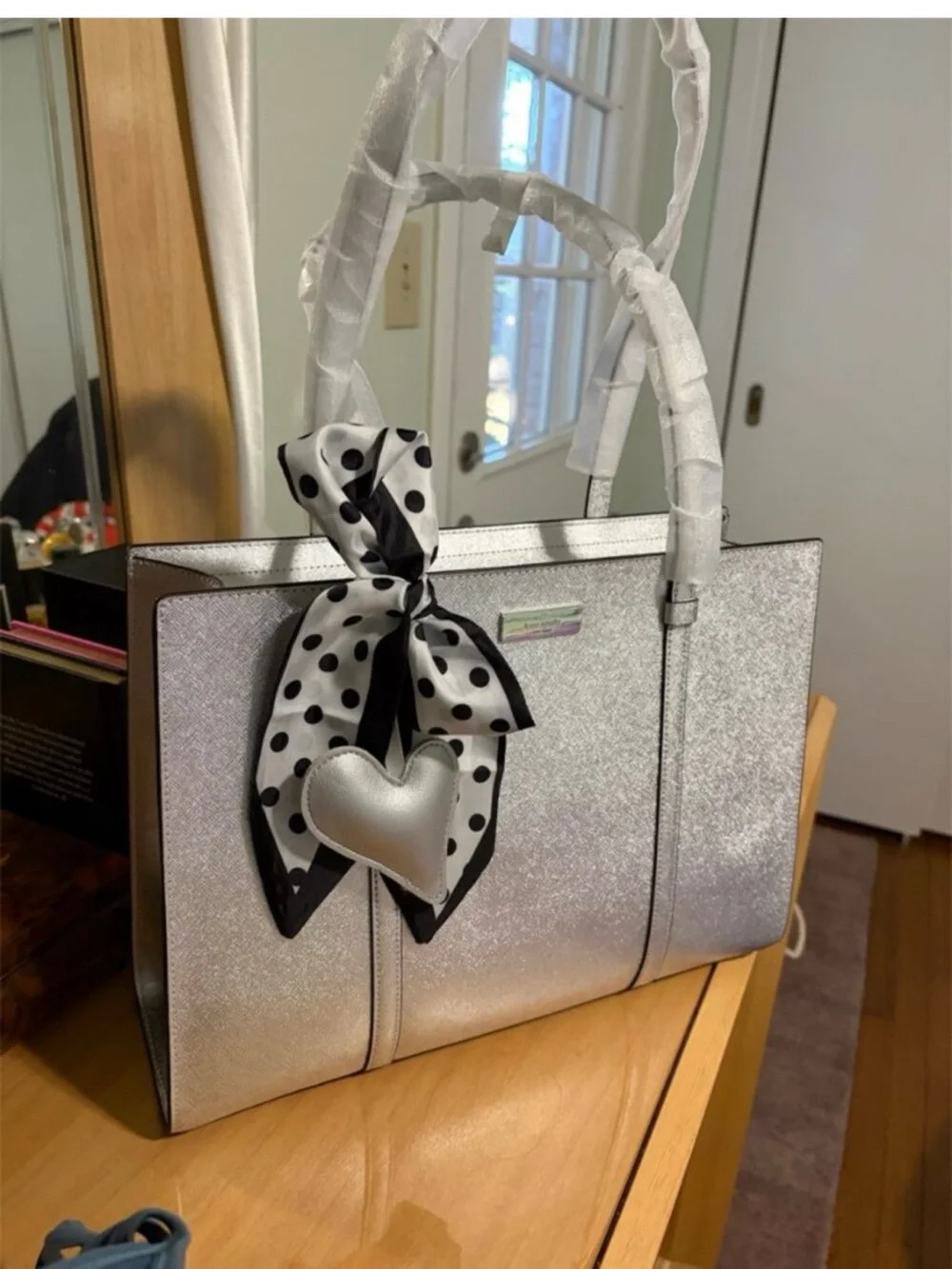 Kate Spade New York Gifting Tote KI965 Metallic Saffiano Lunar Light NWT